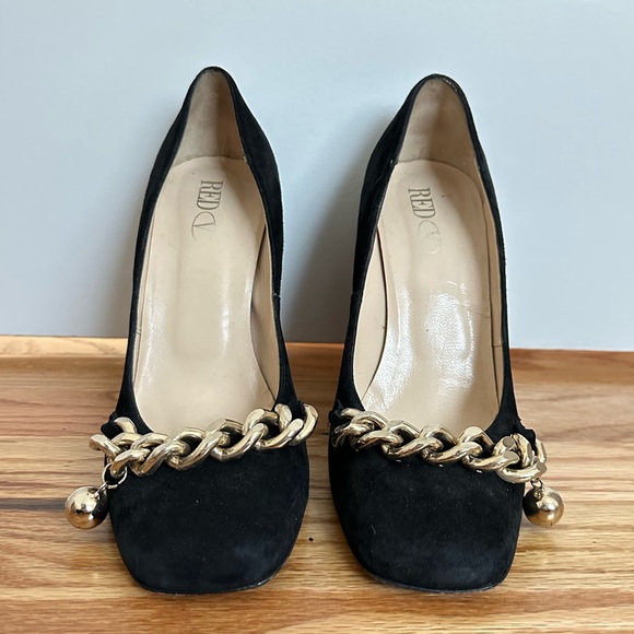RED Valentino Suede Square Toe/Hill Chain Trim Pumps - Picture 6 of 12